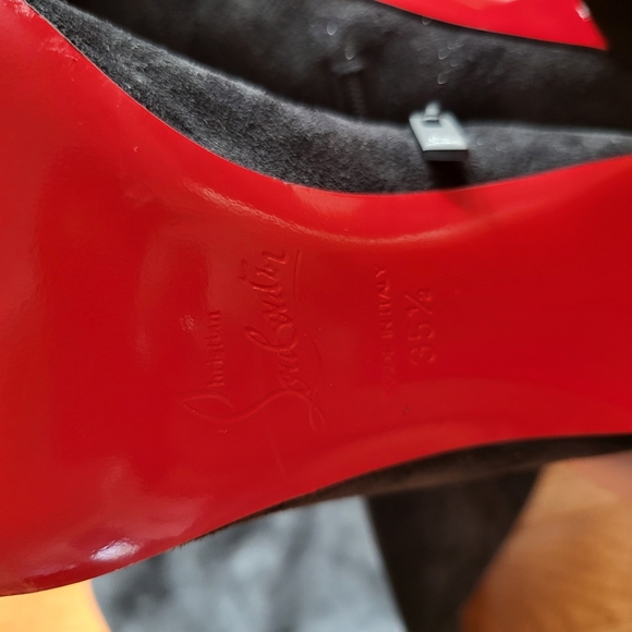 Elegant Black Suede Over-the-Knee Boots - Picture 6 of 12